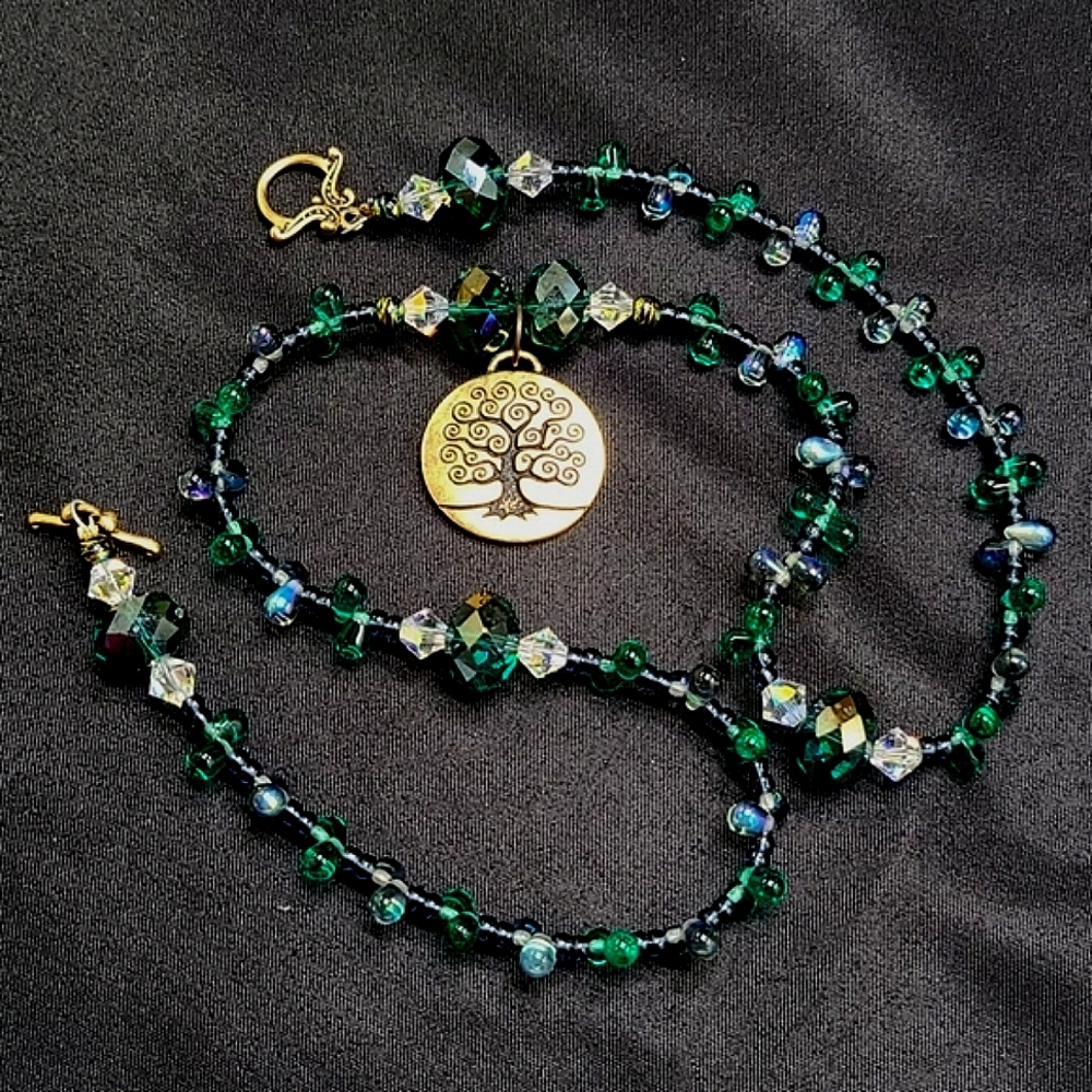 Tree of Life Pendant Green Glass Beaded Necklace - Picture 1 of 14